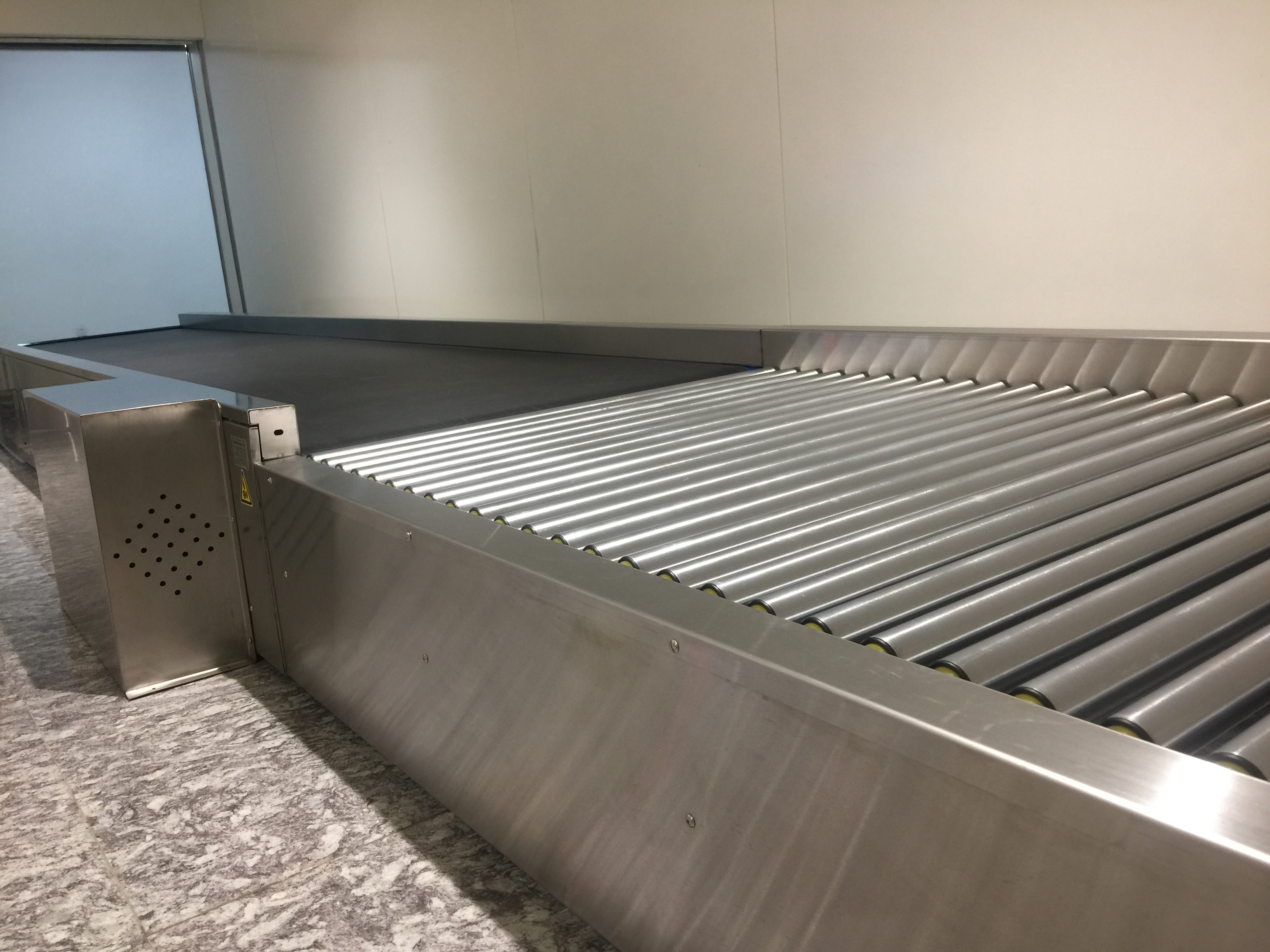 大件行李滾筒輸送機(jī)